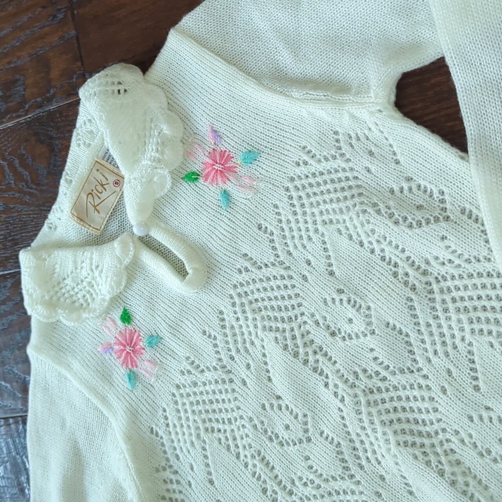 RICKI I Vintage Coquette Knit Sweater with Pink Flowers & Peter Pan Collar, S
